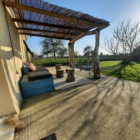 Alojamento de Acomodação e Pequeno-almoço La Longere Charmante 3*